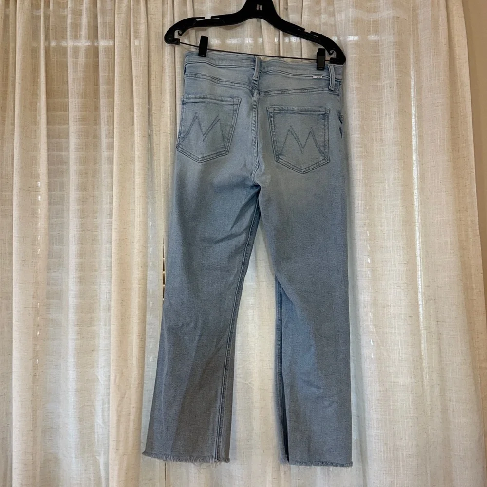 Mother The Tripper Ankle Fray Jeans in Big Hair Don’t Care. - Picture 4 of 6